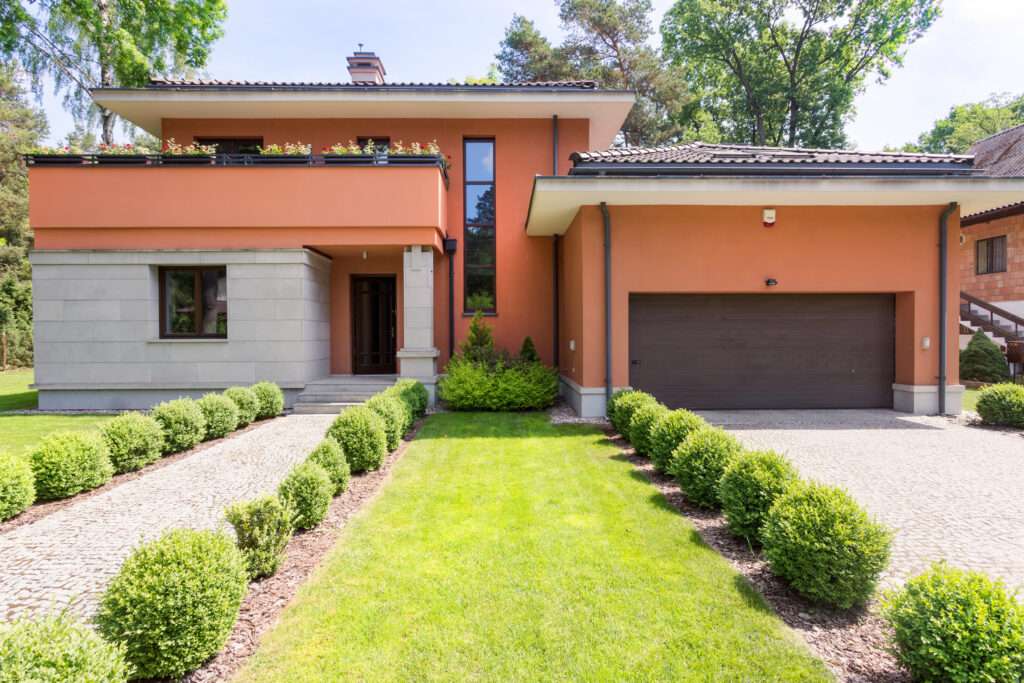 Signs that Indicate You Need a New Garage Door and How to Choose the Right One